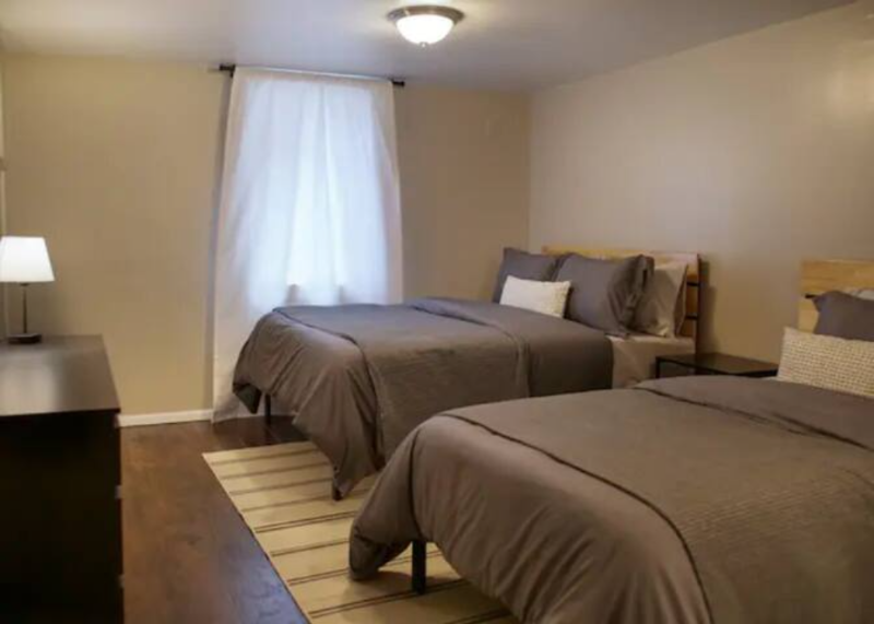 8239 Cherokee St #B - Photo 3 of 12