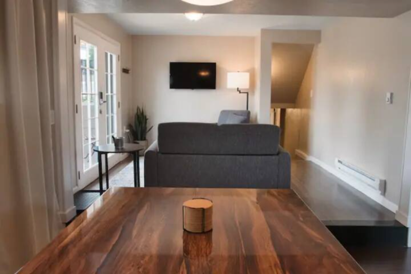 8239 Cherokee St #B - Photo 4 of 12