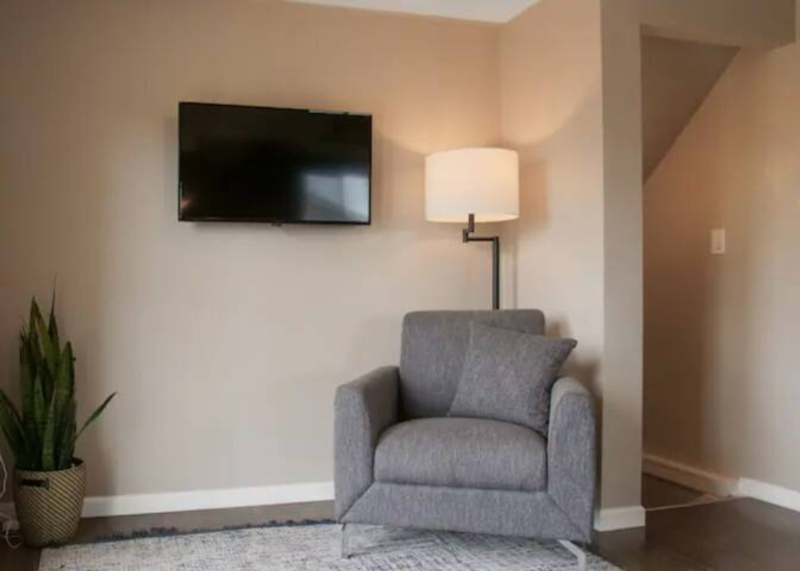 8239 Cherokee St #B - Photo 7 of 12