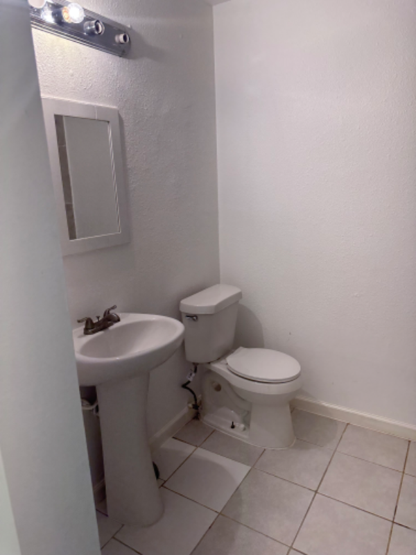 7822 Oak Knoll Ln - Photo 4 of 8