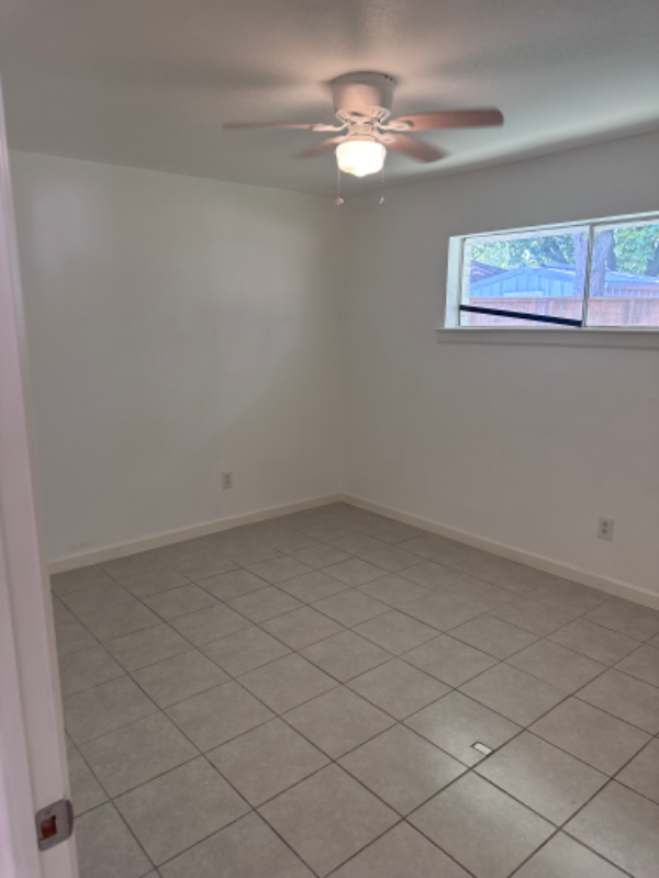 7822 Oak Knoll Ln - Photo 5 of 8