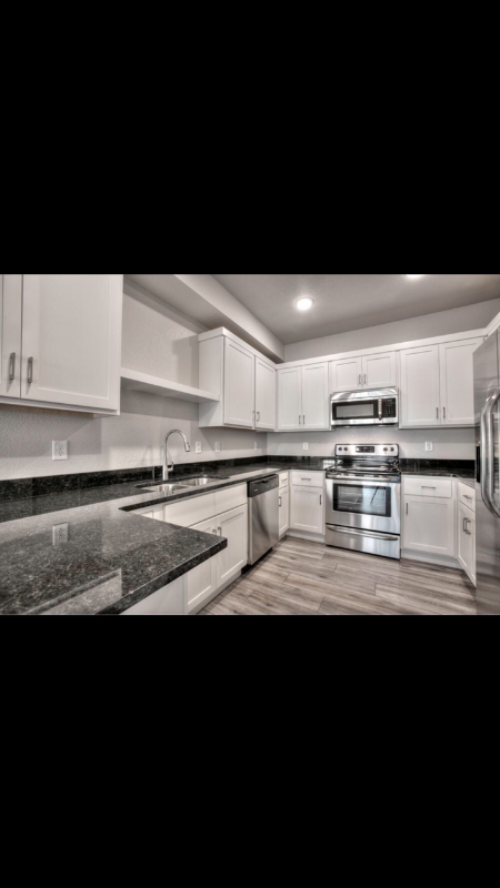 2608 Kansas Dr #A - Photo 3 of 12