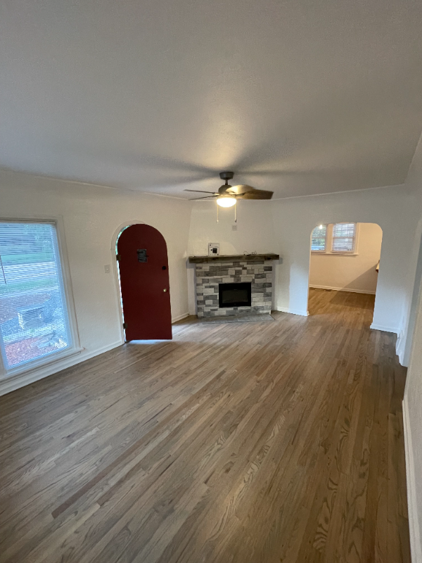 917 W Magnolia St - Photo 4 of 46