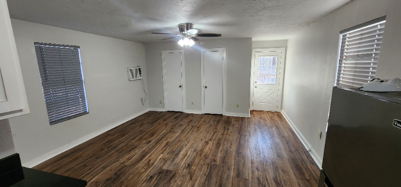 1195 Amaryllis Rd #B - Photo 3 of 9