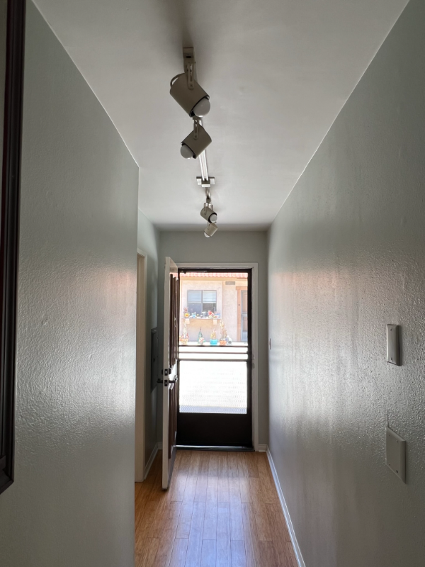 4365 Mclaughlin Ave - Photo 6 of 25