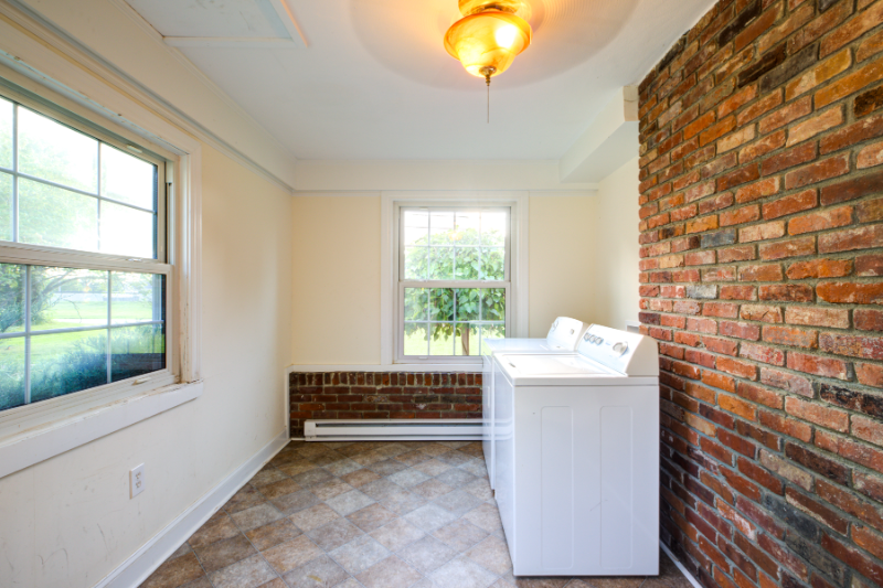 8006 Watterson Trl - Photo 7 of 17