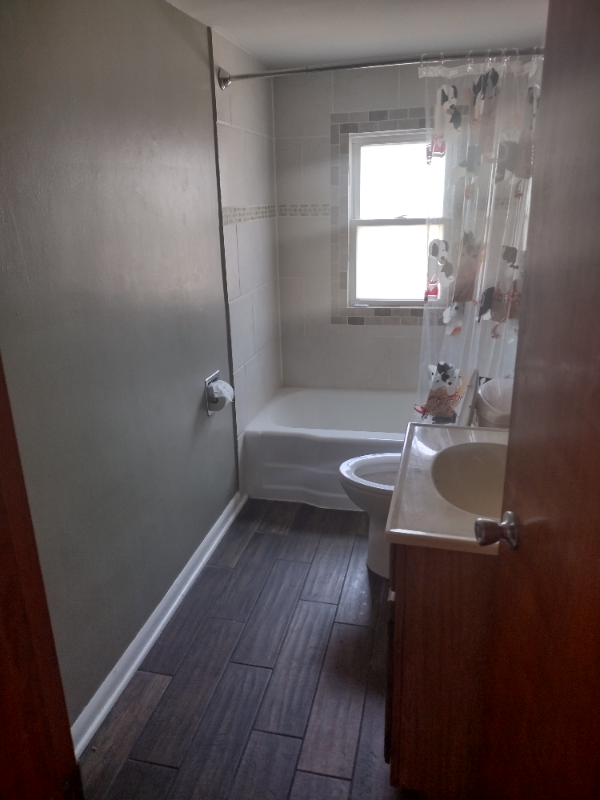 2311 10th St - Photo 2 of 6