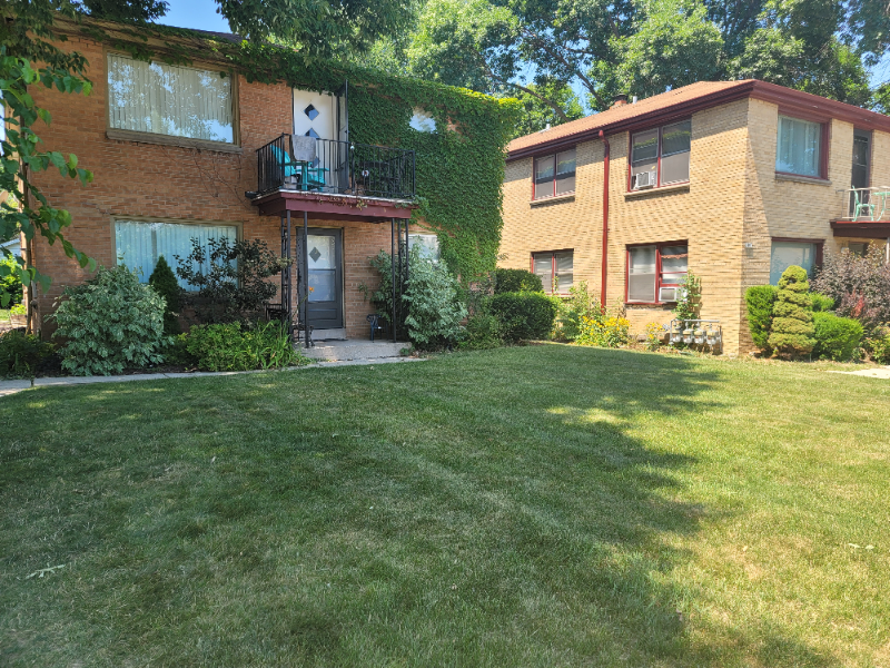 3411 S Howell Ave - Photo 5 of 10