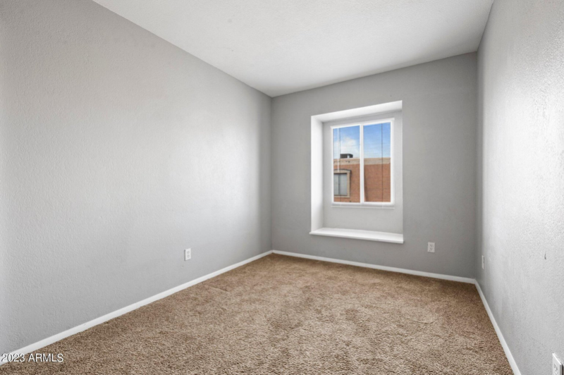 4443 E Wood St - Photo 2 of 10