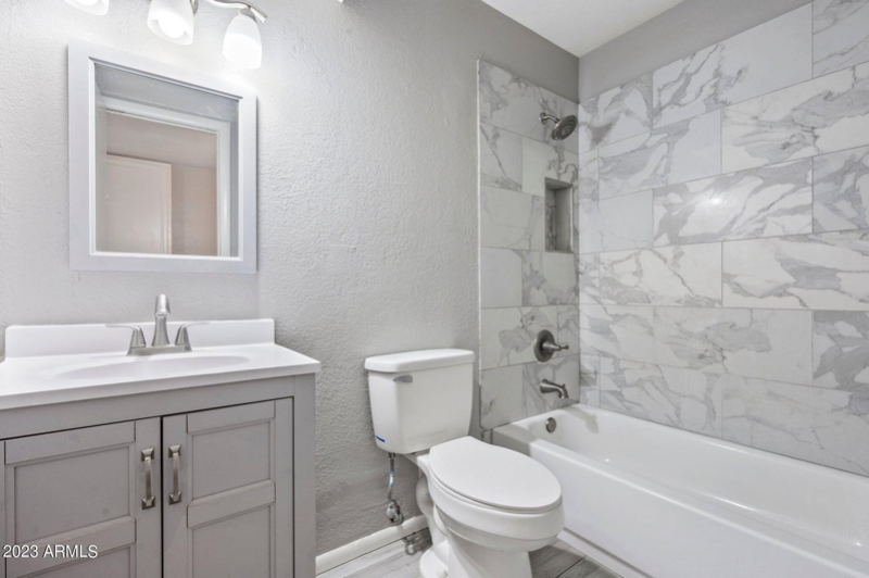 4443 E Wood St - Photo 3 of 10