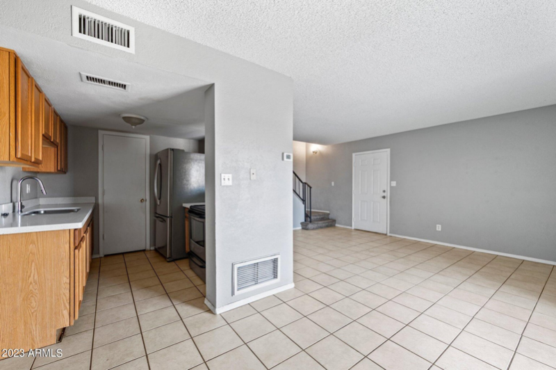 4443 E Wood St - Photo 5 of 10