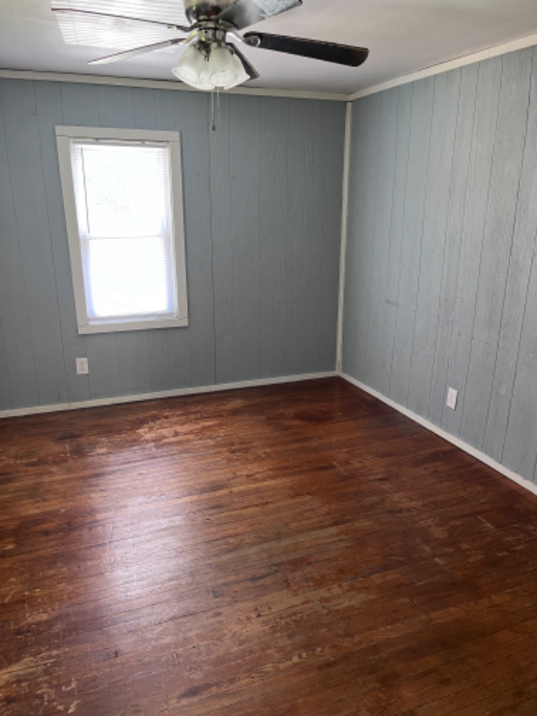 611 N Race St - Photo 3 of 10