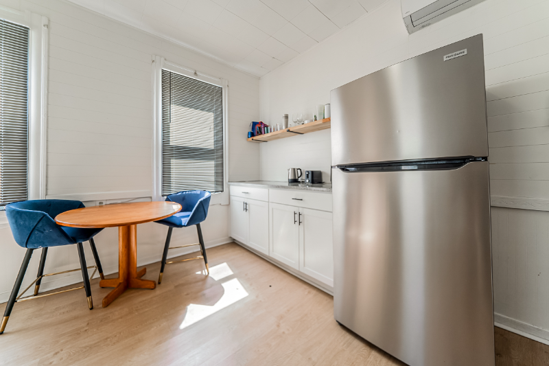 2051 W 45th St #DOWN - Photo 3 of 24