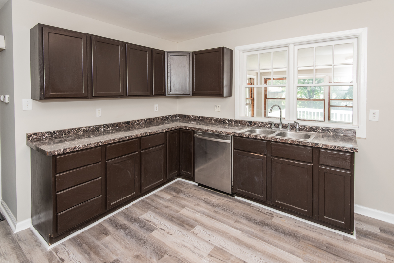 10116 Saint Katherine Ln - Photo 2 of 21