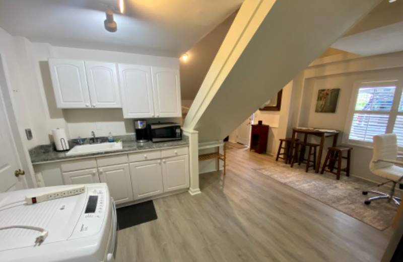 804 Oakdale St - Photo 3 of 19