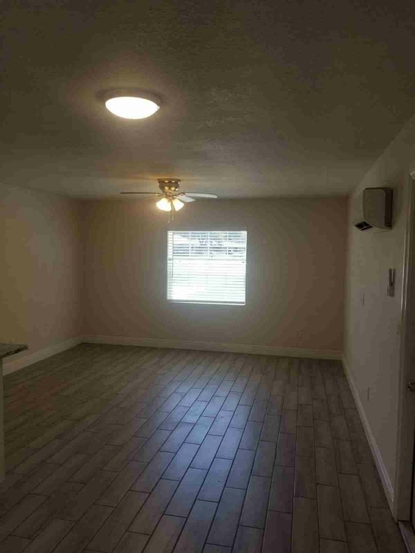 1404 E Renfro St #A - Photo 3 of 7