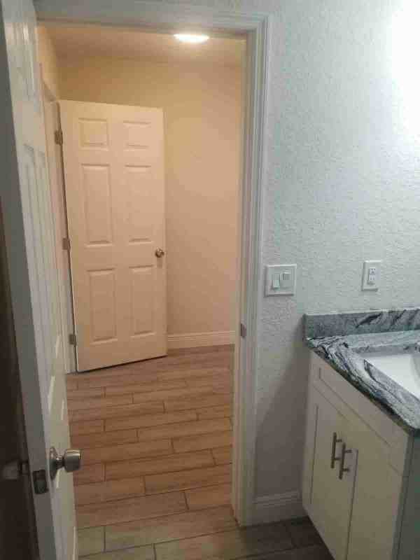 1404 E Renfro St #A - Photo 4 of 7