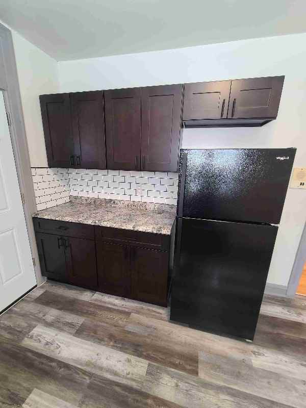 834 N Massasoit Ave #1 - Photo 7 of 11