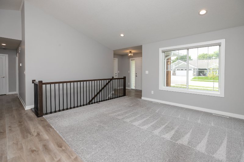 2240 Petersen Dr Nw - Photo 4 of 31