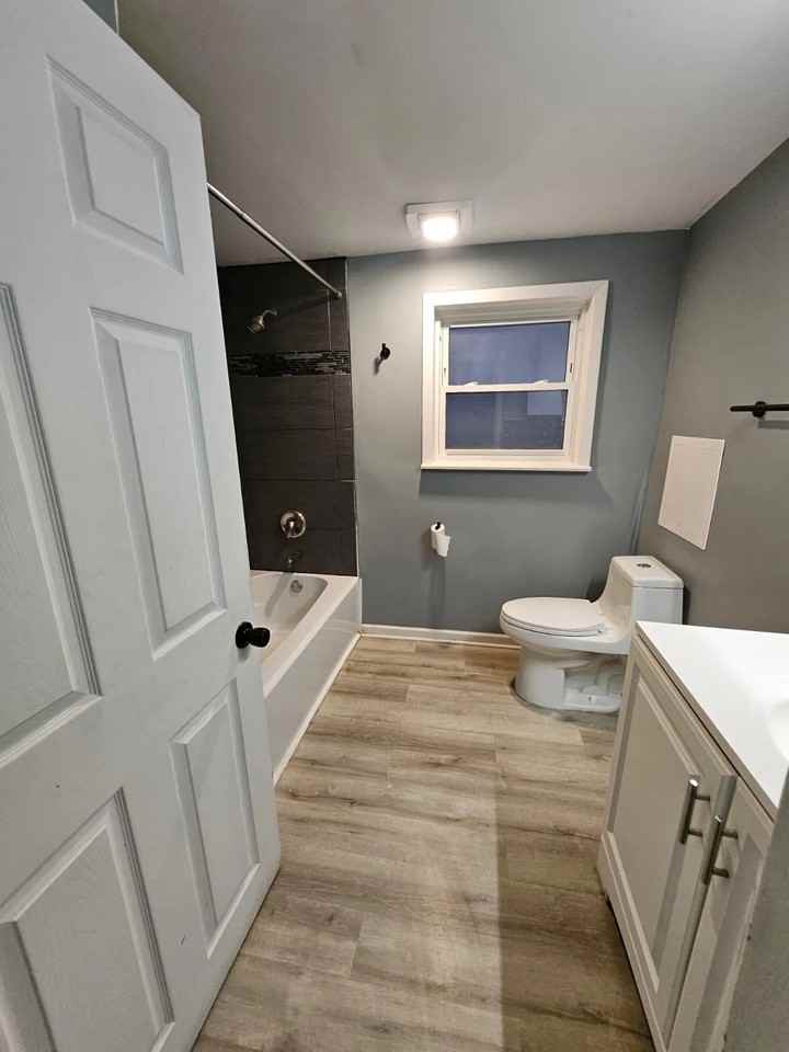 4133 N Mcvicker Ave #B - Photo 5 of 18