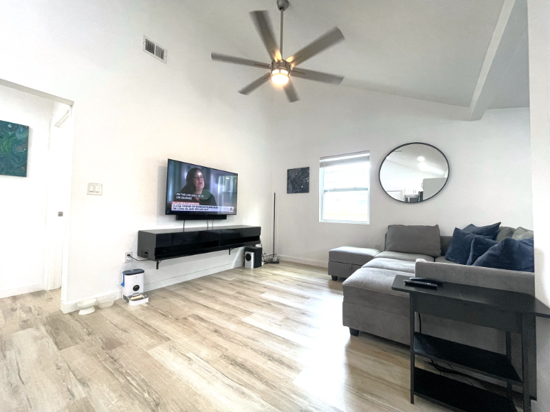 1821 30th Ave N #A - Photo 2 of 14