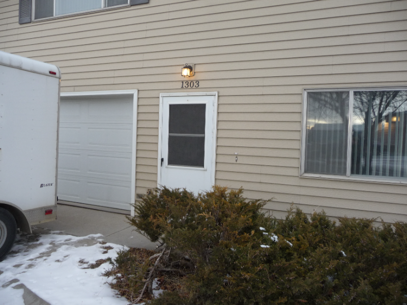 1303 Mountain View St - Photo 2 of 18