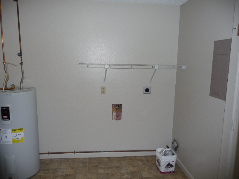 1303 Mountain View St - Photo 5 of 18