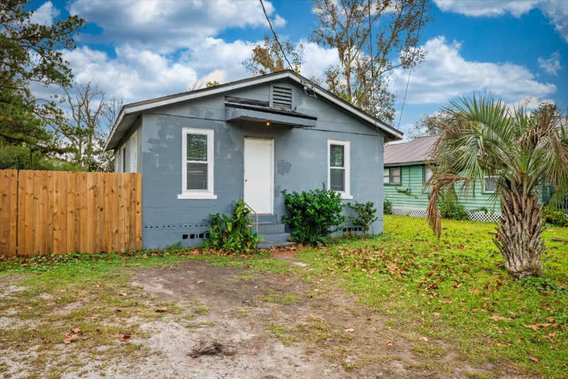 256 Vernis Ave