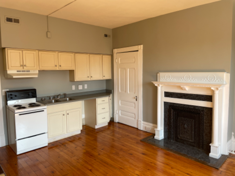 99 12th St #C - Photo 5 of 12