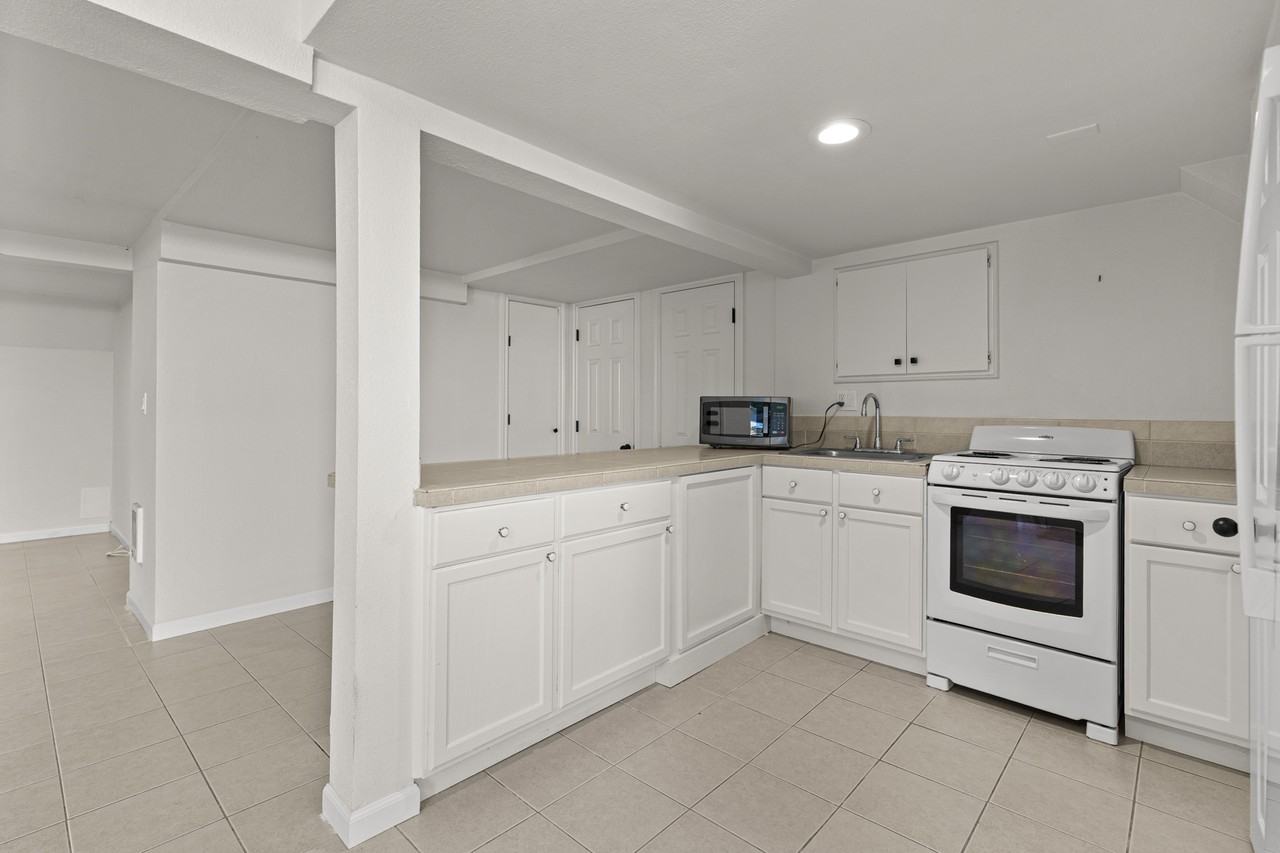 1325 Se Boise St #A - Photo 4 of 8