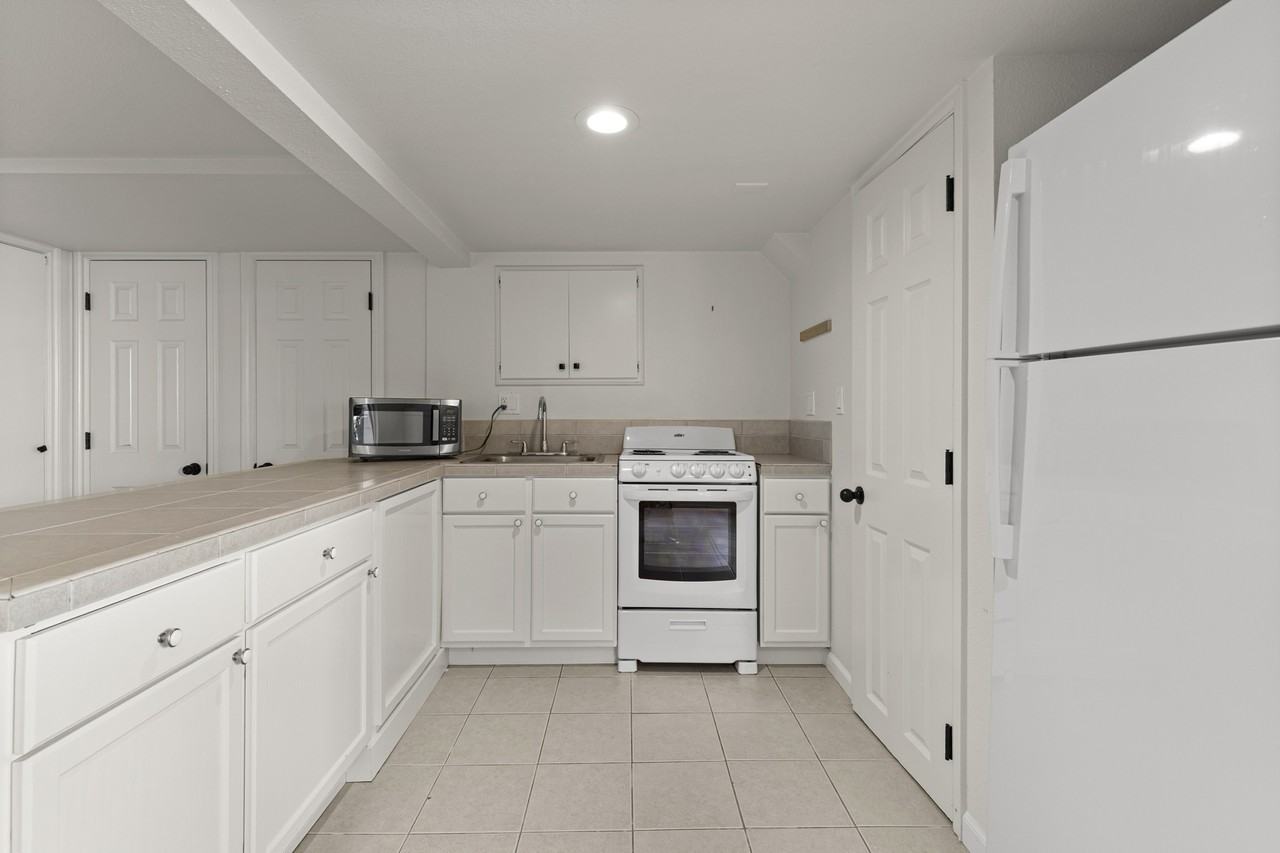 1325 Se Boise St #A - Photo 5 of 8