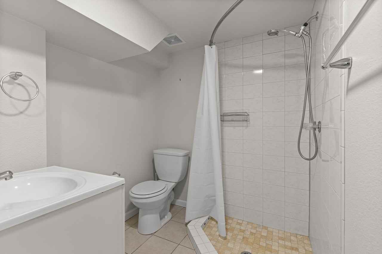 1325 Se Boise St #A - Photo 7 of 8