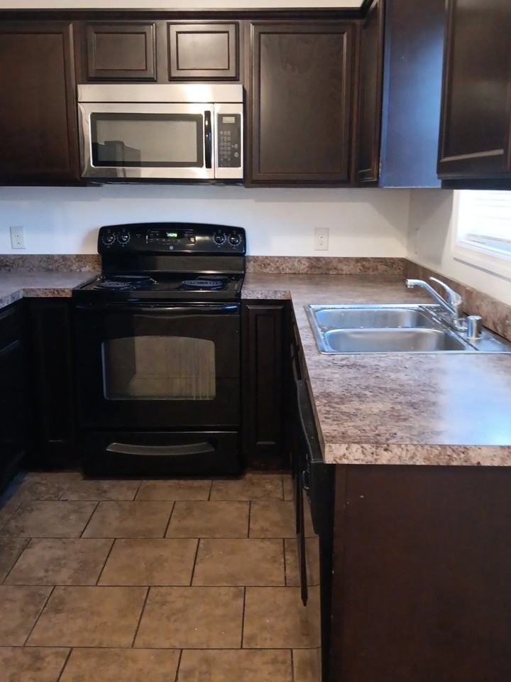 2002 Brooklyn Blvd #4 - Photo 2 of 19