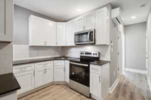 featured image of 1223 W Somerset St #PH015