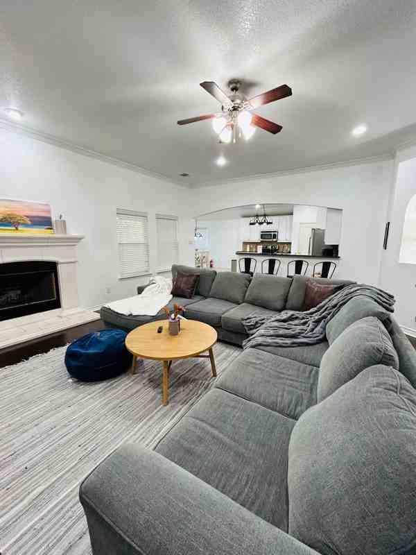 783 Peach Ln - Photo 2 of 32
