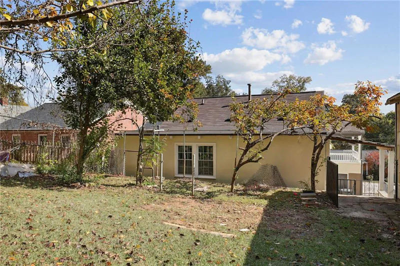 2541 Jewel St #B - Photo 6 of 6