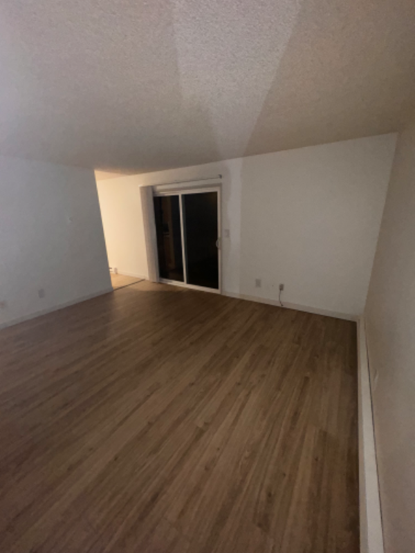 297 Main St W #3 - Photo 4 of 37