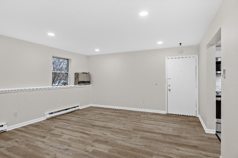 369 Partridge St - Photo 3 of 4