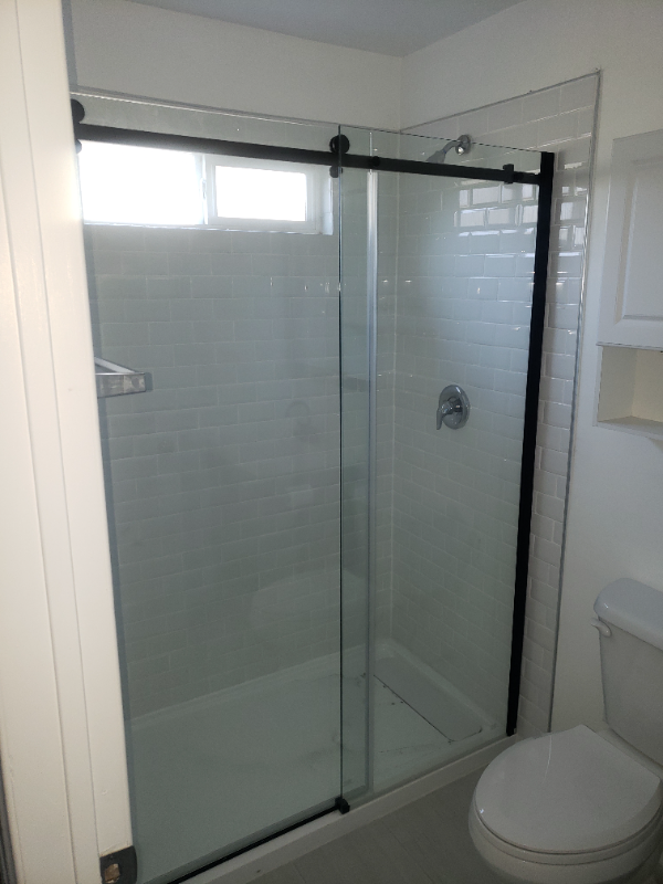 1540 1/2 W 58th St - Photo 3 of 5