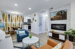featured image of 2825 N Los Felices Rd #203