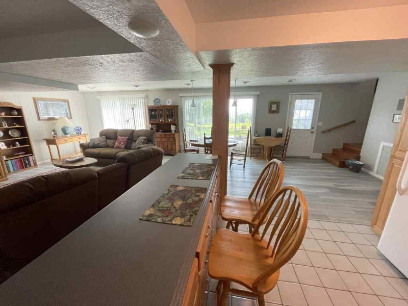 250 E Rosedale Rd - Photo 6 of 13