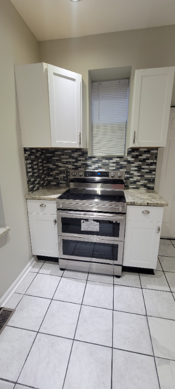 5760 Theodosia Ave - Photo 5 of 17