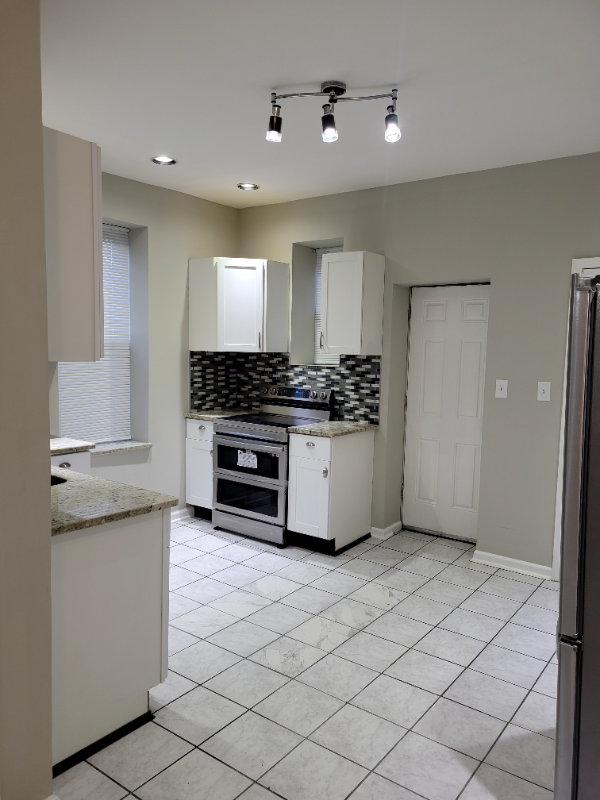 5760 Theodosia Ave - Photo 7 of 17