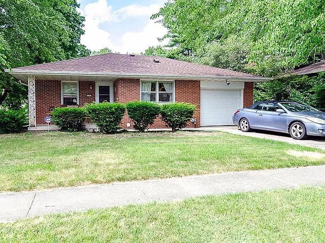 1302 E Mumford Dr