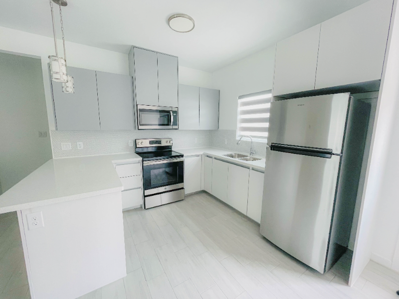 1623 W Sumitt Dr #3 - Photo 3 of 11