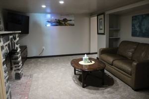 featured image of 4851 River Rd #B