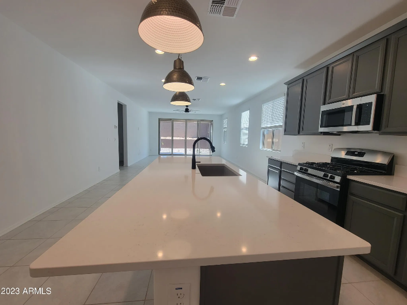 18012 W Orchid Ct - Photo 5 of 23