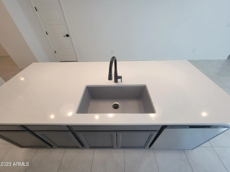 18012 W Orchid Ct - Photo 7 of 23