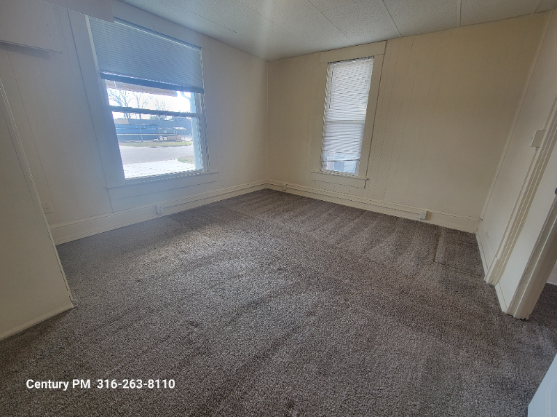 321 S Osage St #2 - Photo 6 of 11
