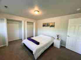 546 E Delno Dr - Photo 1 of 1